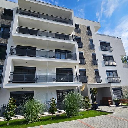 Harmonia Riva Apartman B11 Dunajská Streda Exteriör bild