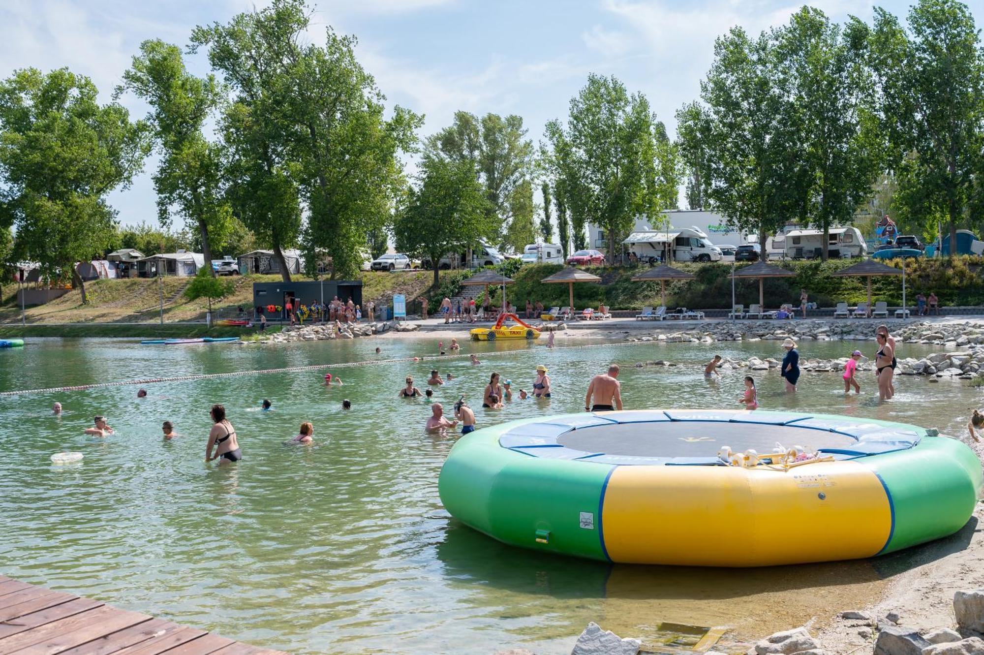 Harmonia Riva Apartman B11 Dunajská Streda Exteriör bild