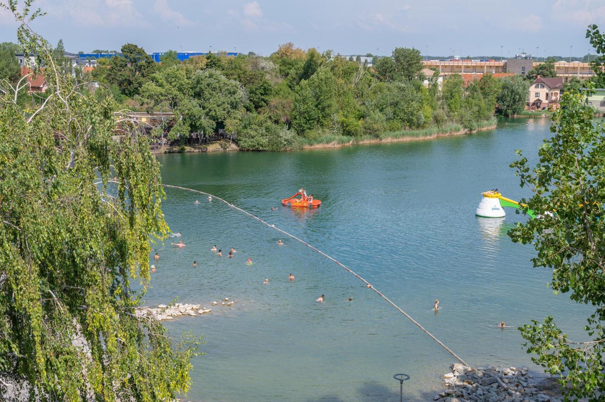 Harmonia Riva Apartman B11 Dunajská Streda Exteriör bild