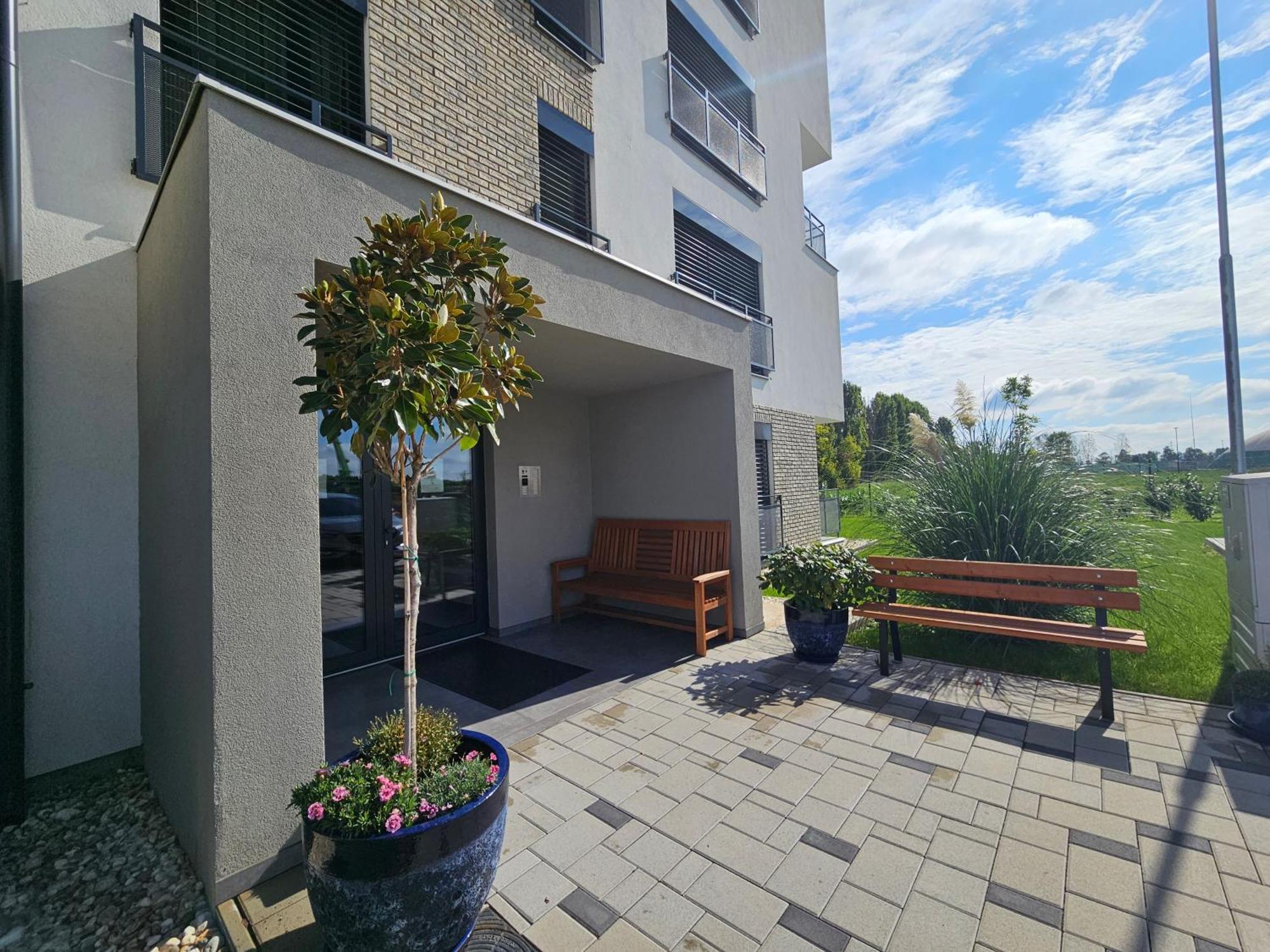 Harmonia Riva Apartman B11 Dunajská Streda Exteriör bild