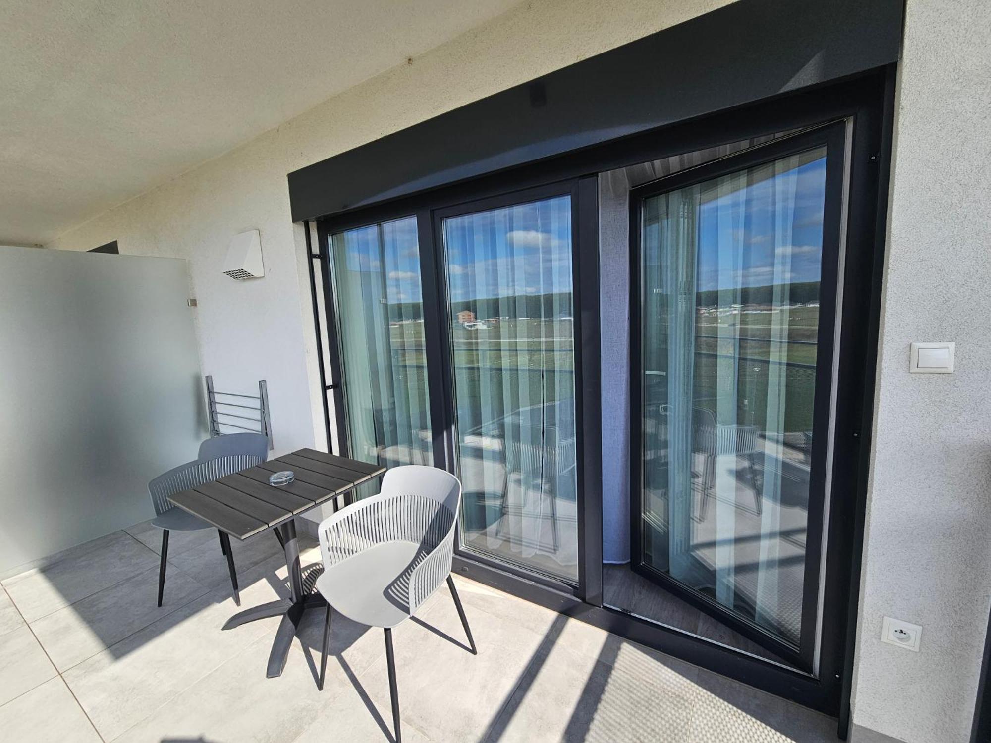 Harmonia Riva Apartman B11 Dunajská Streda Exteriör bild